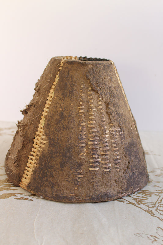 Lámpara de mimbre antiguo